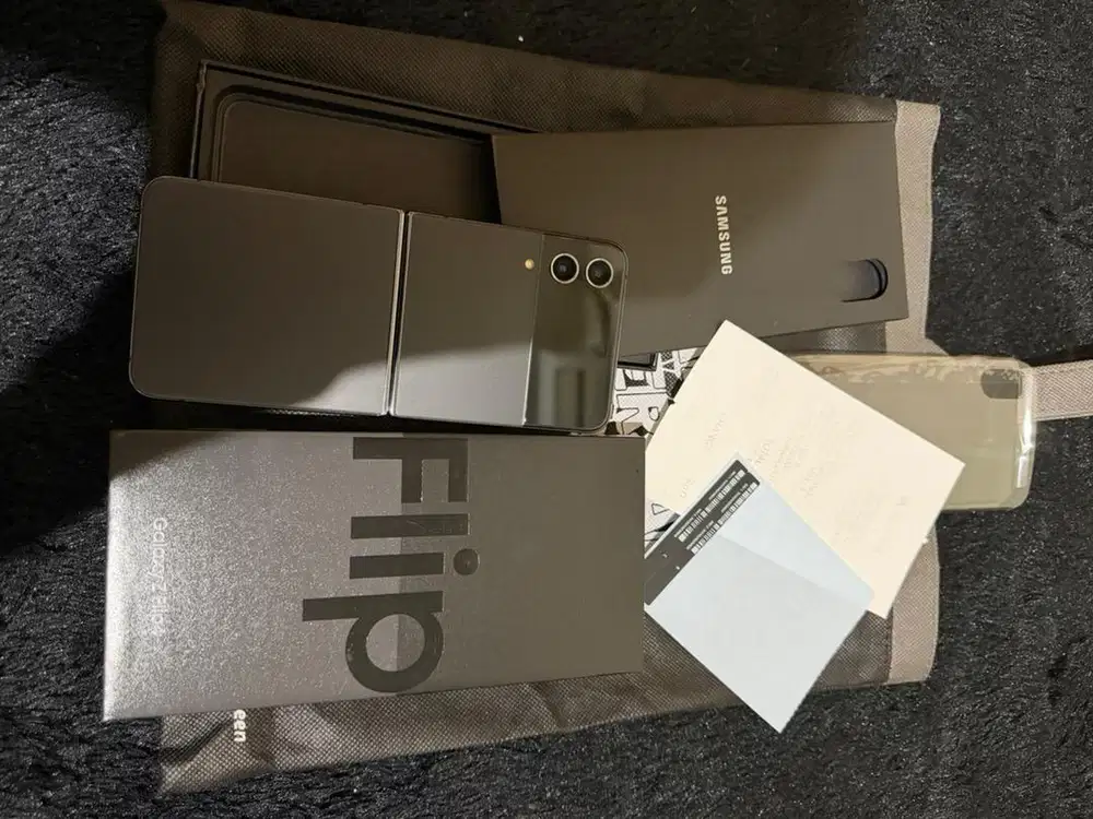 samsung flip 4 black 8/256GB ex samsung resmi central park mall