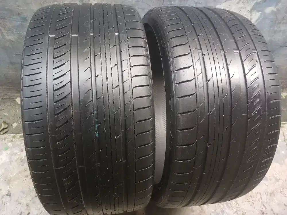 285/30 21 toyo 2 pcs.