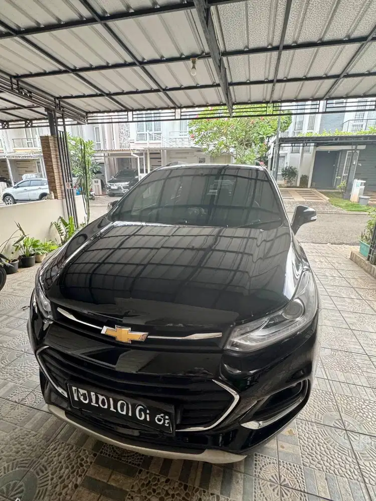 Chevrolet Trax 2017 Hitam Pemakaian Pribadi Mulus