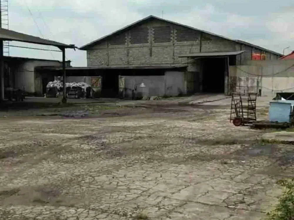 DIJUAL PABRIK MIE KERING di jalan poros Jombang-Mojokerto