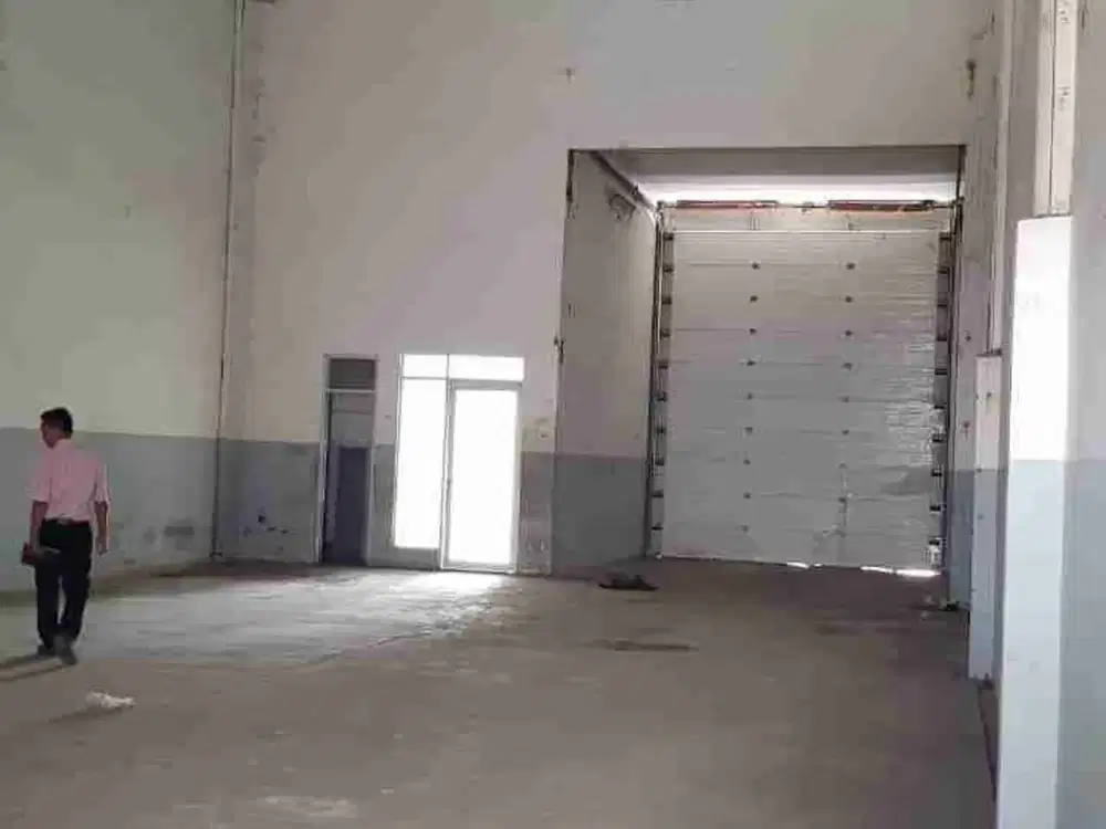 DISEWAKAN GUDANG LB 270m² DI GREEN SEDAYU BIZ PARK, DAAN MOGOT