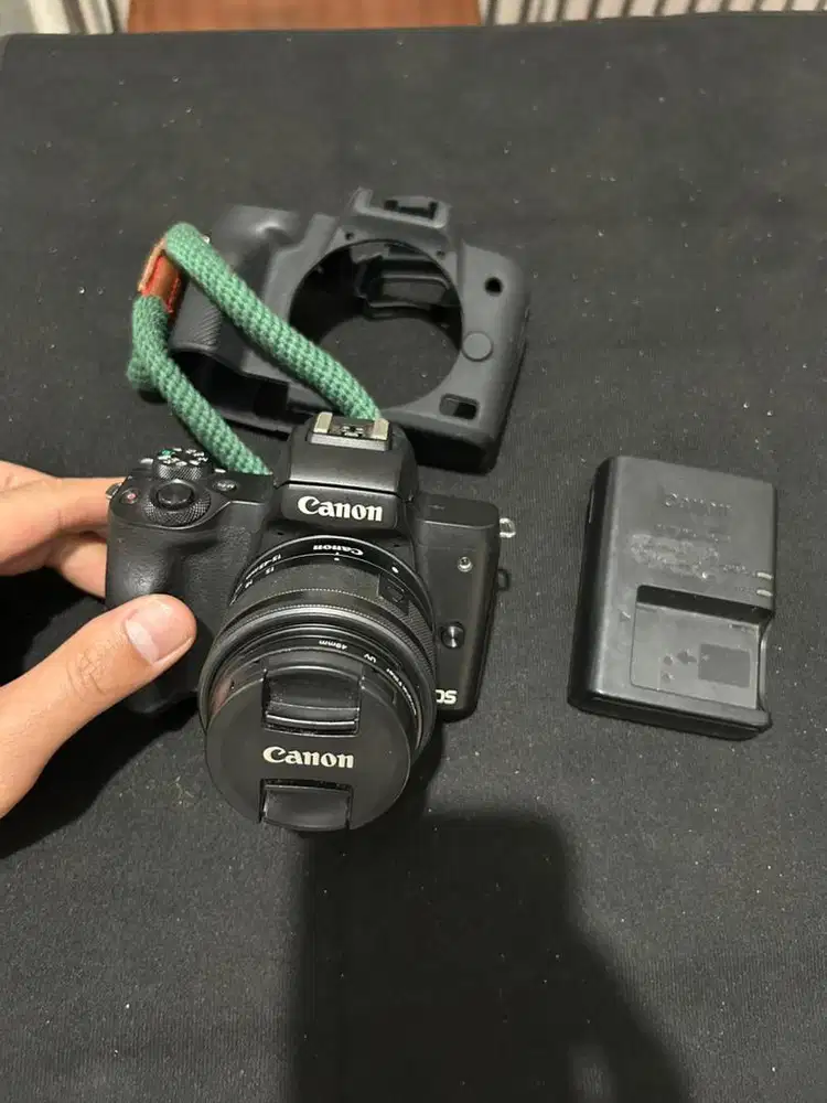 Mirrorless Canon M50 + Lensa KIT 15-45mm IS STM