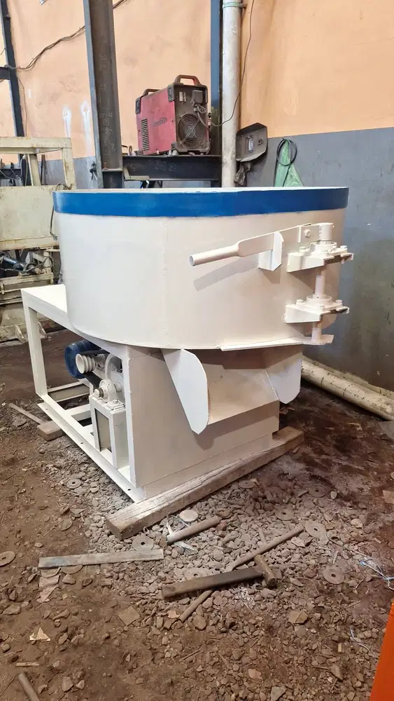 Mesin Mixer Pengaduk Batako