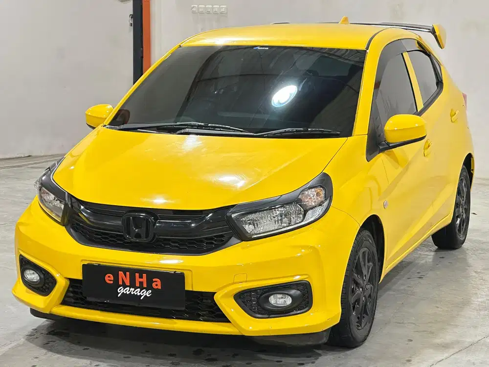 DP 8 JT.. KM 8rb.. New BRIO E 1.2 M/T 2023.. eNHa garage Semarang..