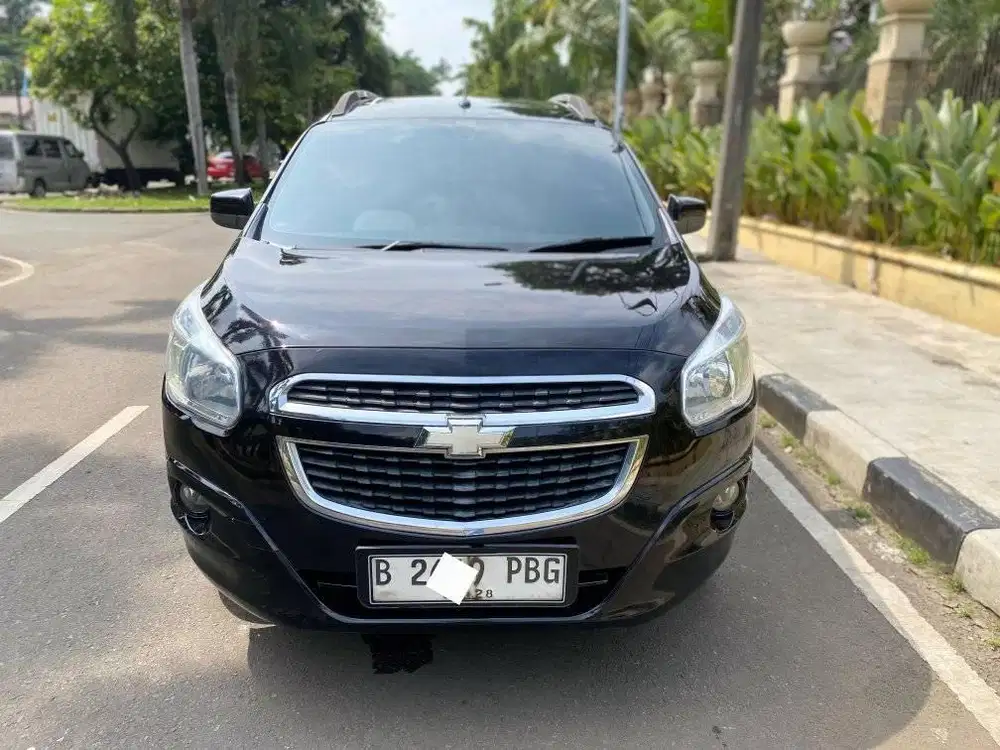 DP10JT Chevrolet SPIN LTZ 2013 MATIC HITAM ISTIMEWA