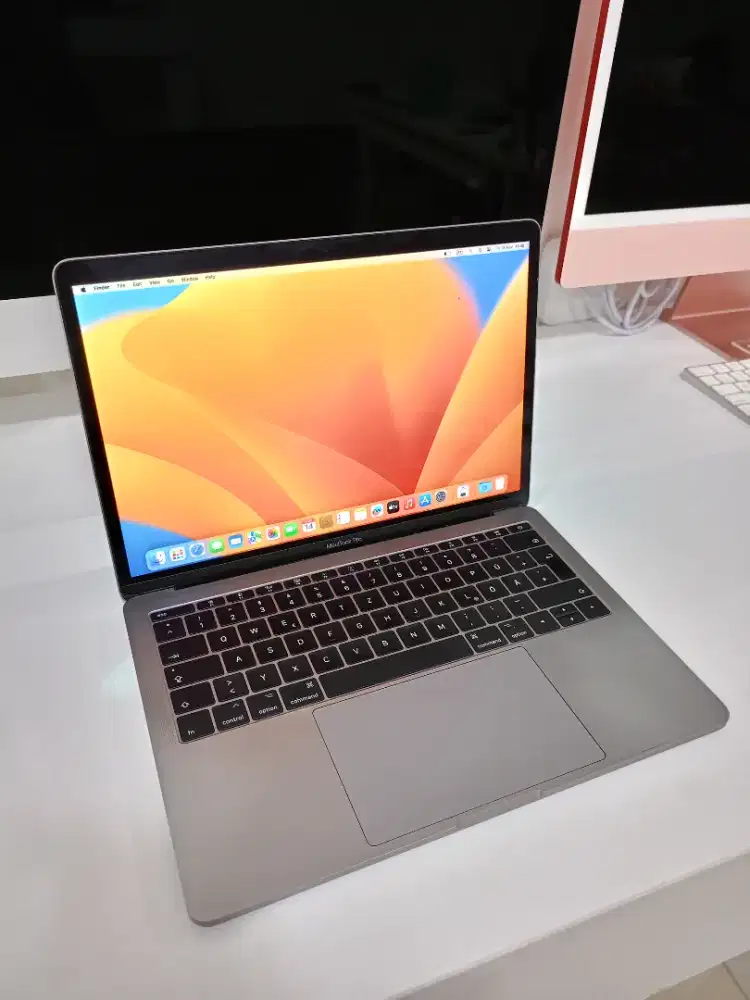 MACBOOK PRO 2017 13 INCH I5 16/256 SEC