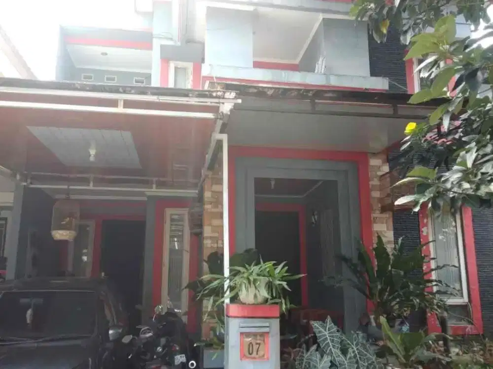 Graha Raya Bintaro rumah terawat