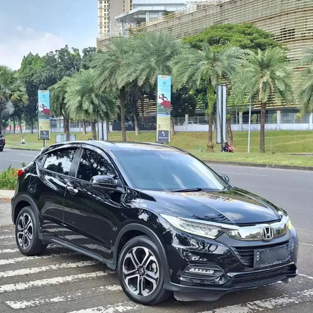 HONDA HRV SE 1.5 AT 2021 Km 30rb Sangat terawat SUPER ISTIMEWA !!