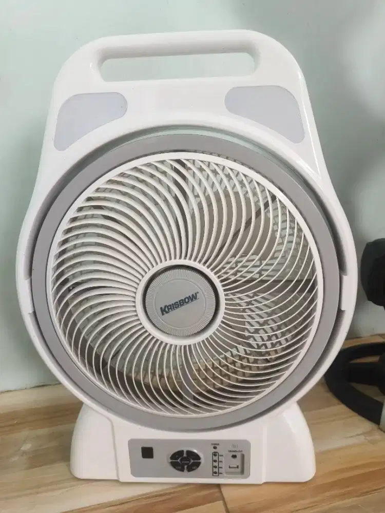 Kipas angin krisbow rechagerble 12 inch dan kipas angin maspion tower