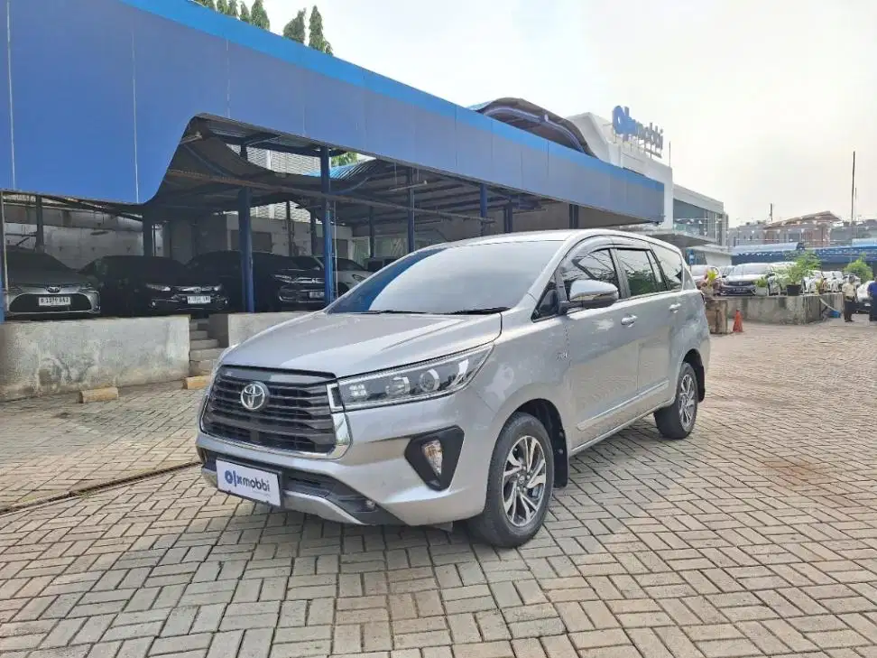 LOW DP Toyota Kijang Innova 2.0 Venturer Bensin-AT 2021 DFH