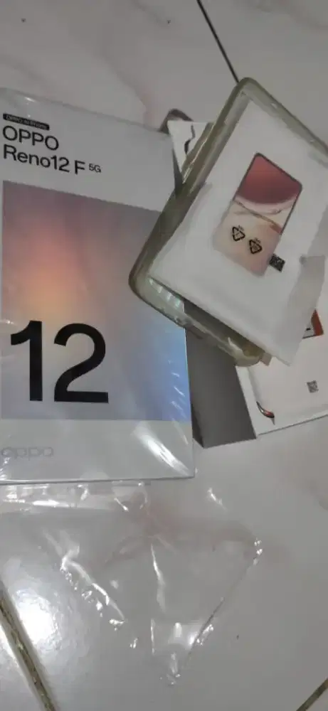 Jual oppo reno 12 f 5g 12/256 gb