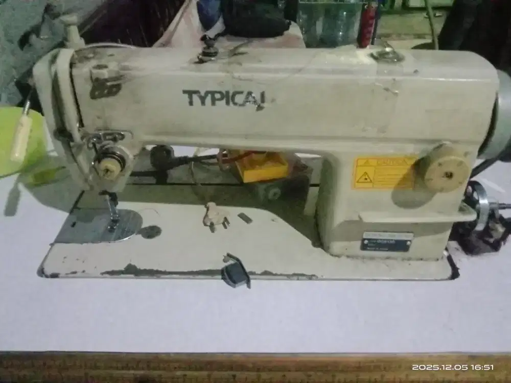 jual mesin jahit masih kondisi bagus