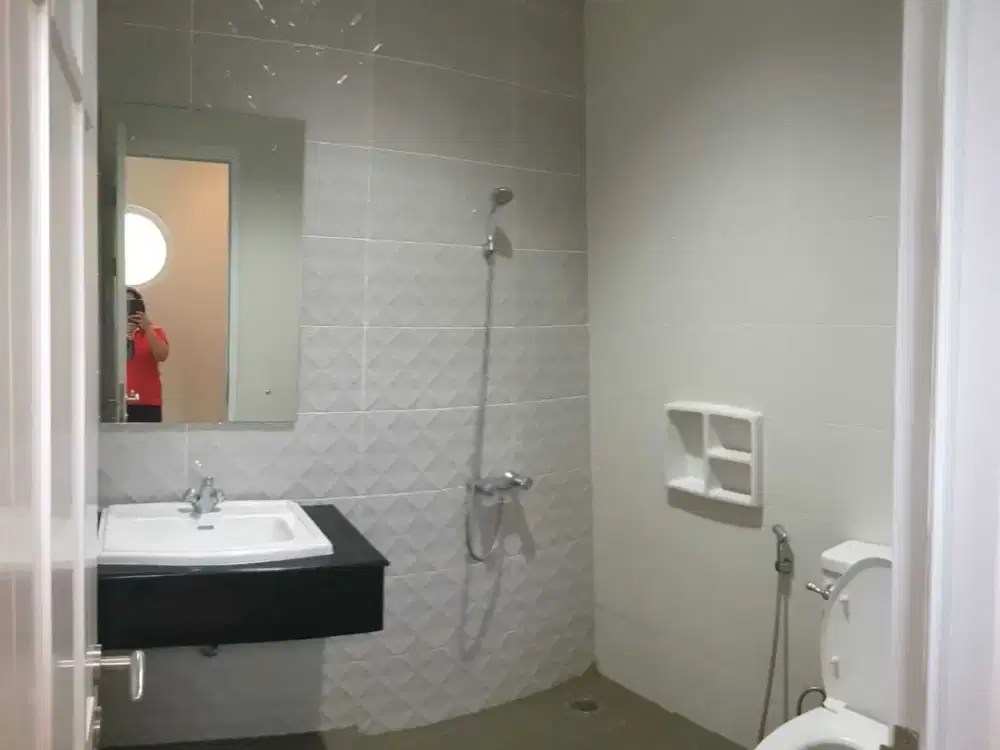 Vernonia Hoek sebelah Taman @Summarecon Bekasi Siap Huni CASH / KPR