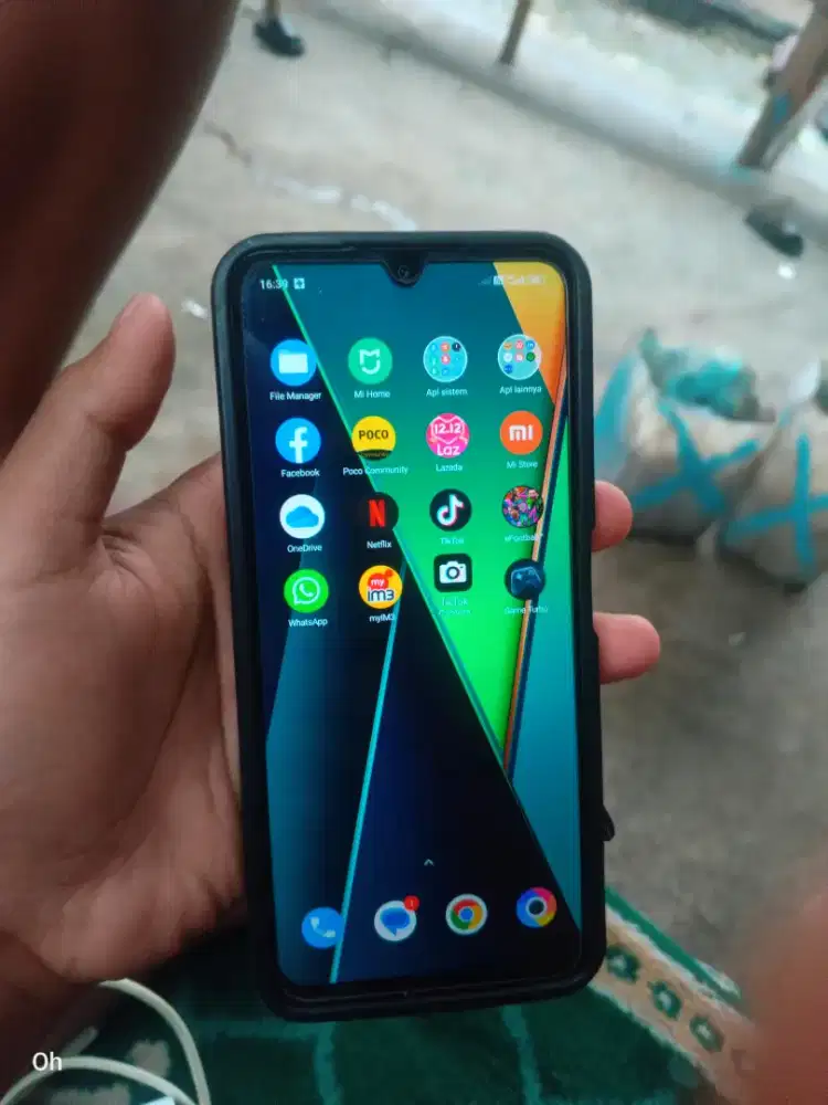 Jual hp Poco Pemakaian 6bulan