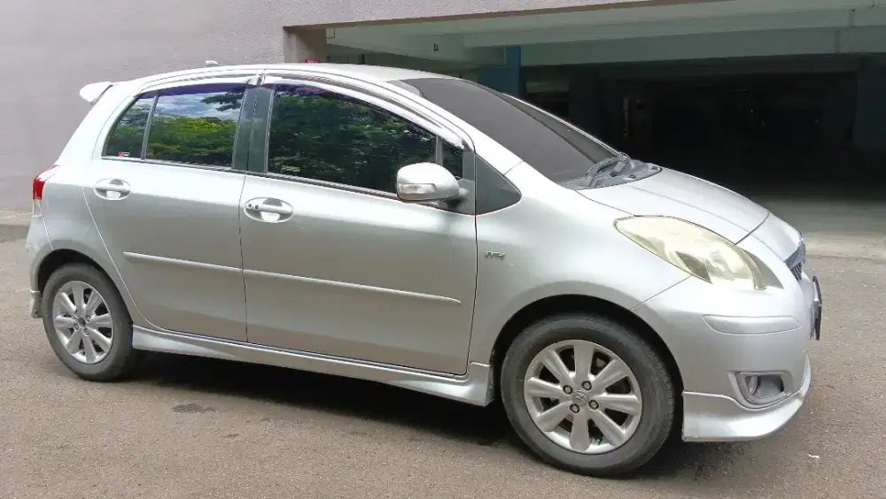 Toyota Yaris S limited At 2009