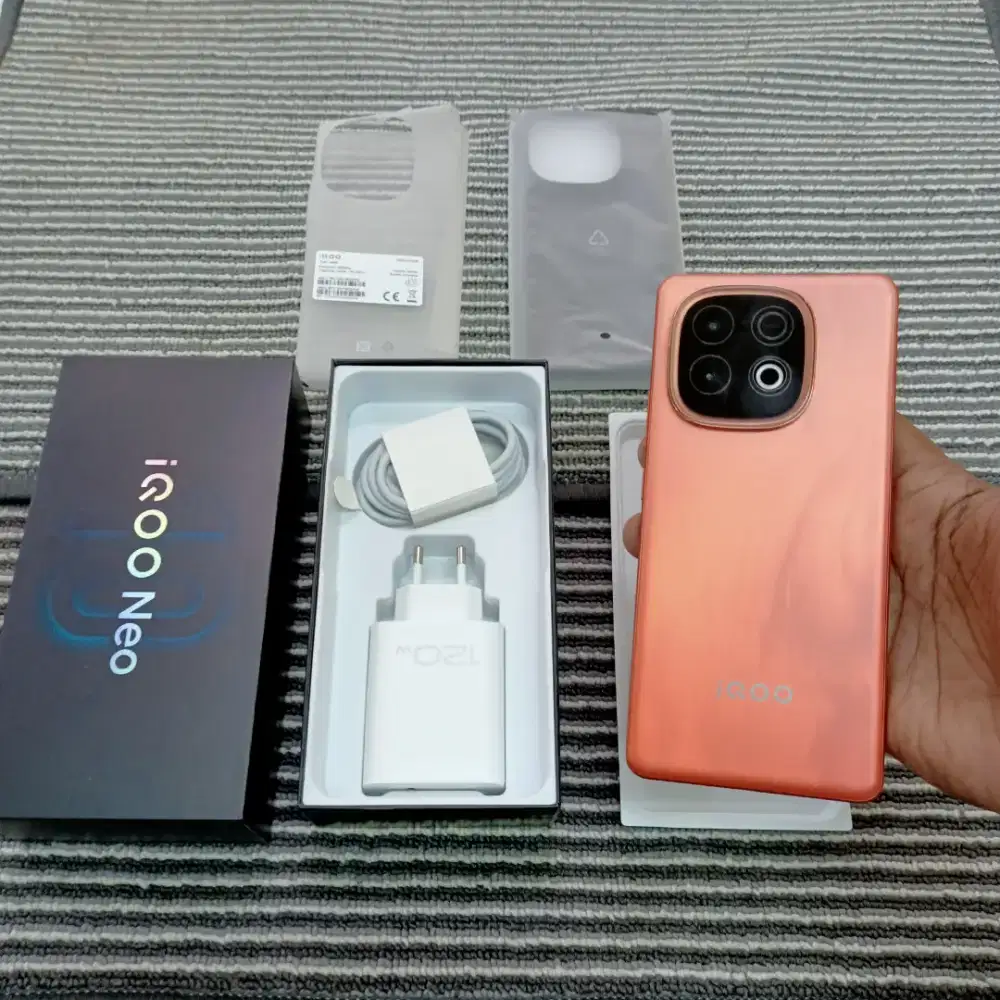 iQOO Neo 10 16/512gb pake 2 Minggu 99,9 msh kyk baru grs resmi