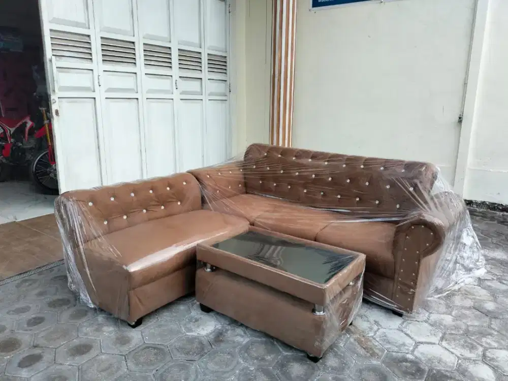 Sofa kancing L putus