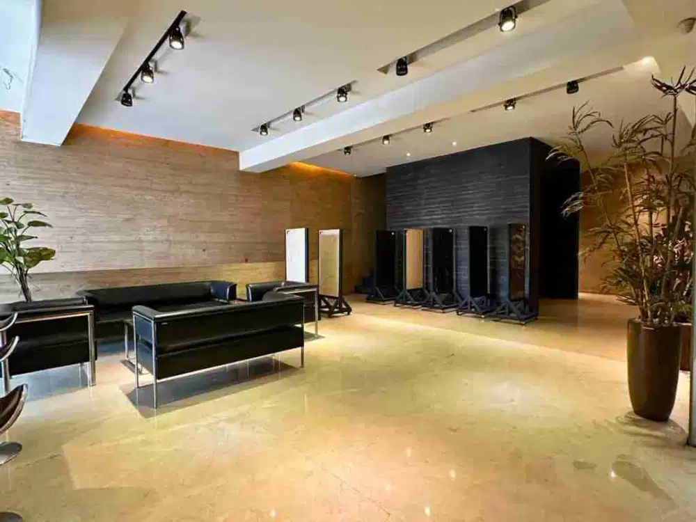 Gedung Siap Pakai Bagus Di Area Komersial Kebayoran Baru