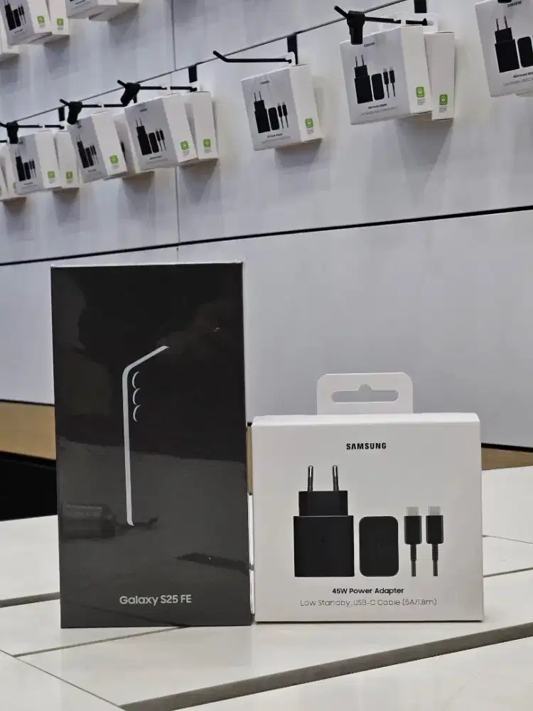 SAMSUNG S25 FE FREE ADAPTOR