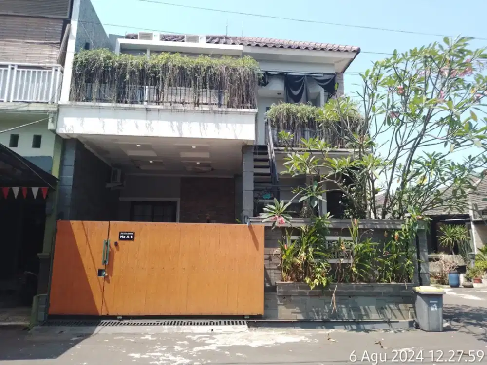 Rumah Full furnish siap huni dengan lokasi super strategis di jantung Beji Depok