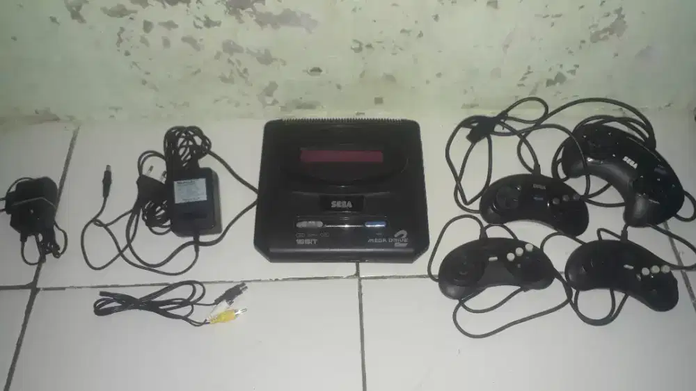 Retro consol game Sega MD 2