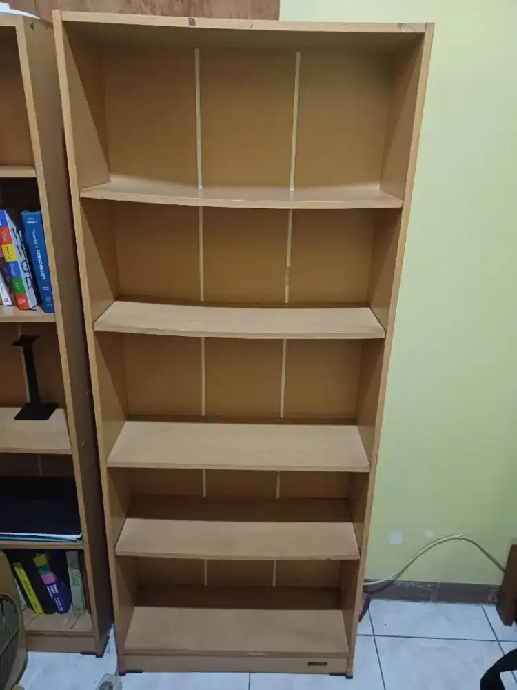 Rak Buku Kayu Cokelat