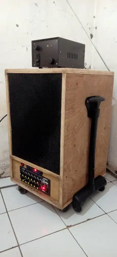 Dijual cepet speaker bluetooth  Power aktif rakitan