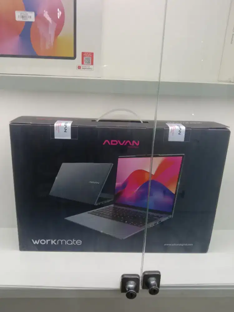 Laptop Advan ram 8+256