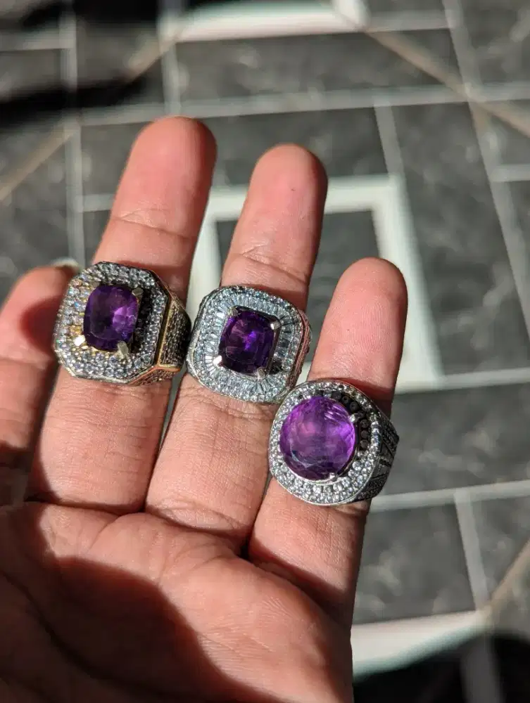 Batu permata ametys deep purple