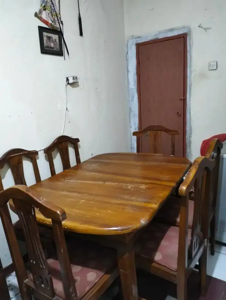 Jual cepat meja makan 6 kursi
