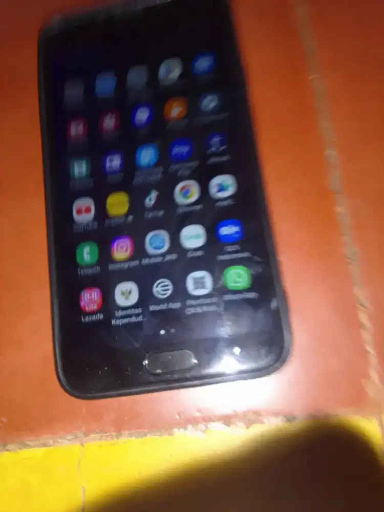 Dijual hp samsung galaxy J.4