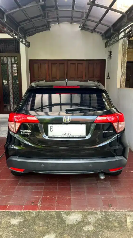 Honda HRV 2017 Hitam Low Km Tangan pertama