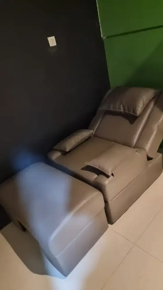 Sofa refleksi kondisi seperti baru