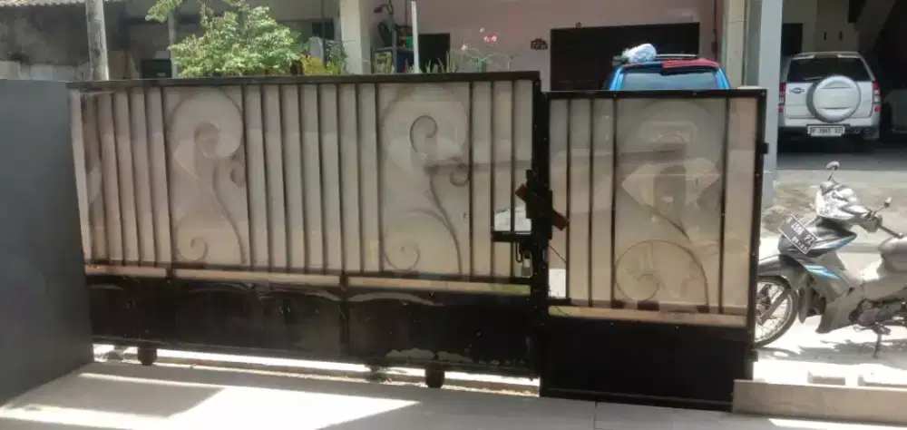 Pagar bekas masih bagus