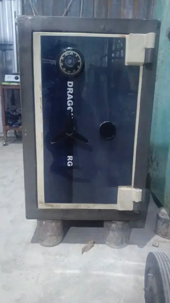 Brankas tinggi 74cm second normal tempat dokumen, uang, perhiasan dll