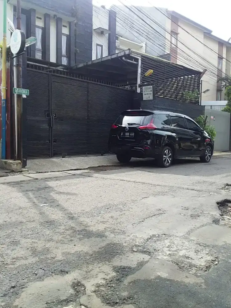 Nissan Livina 1.5 VE MIVTEC AT