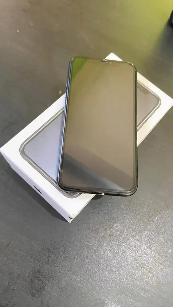 iphone xr 64Gb kondisi like new