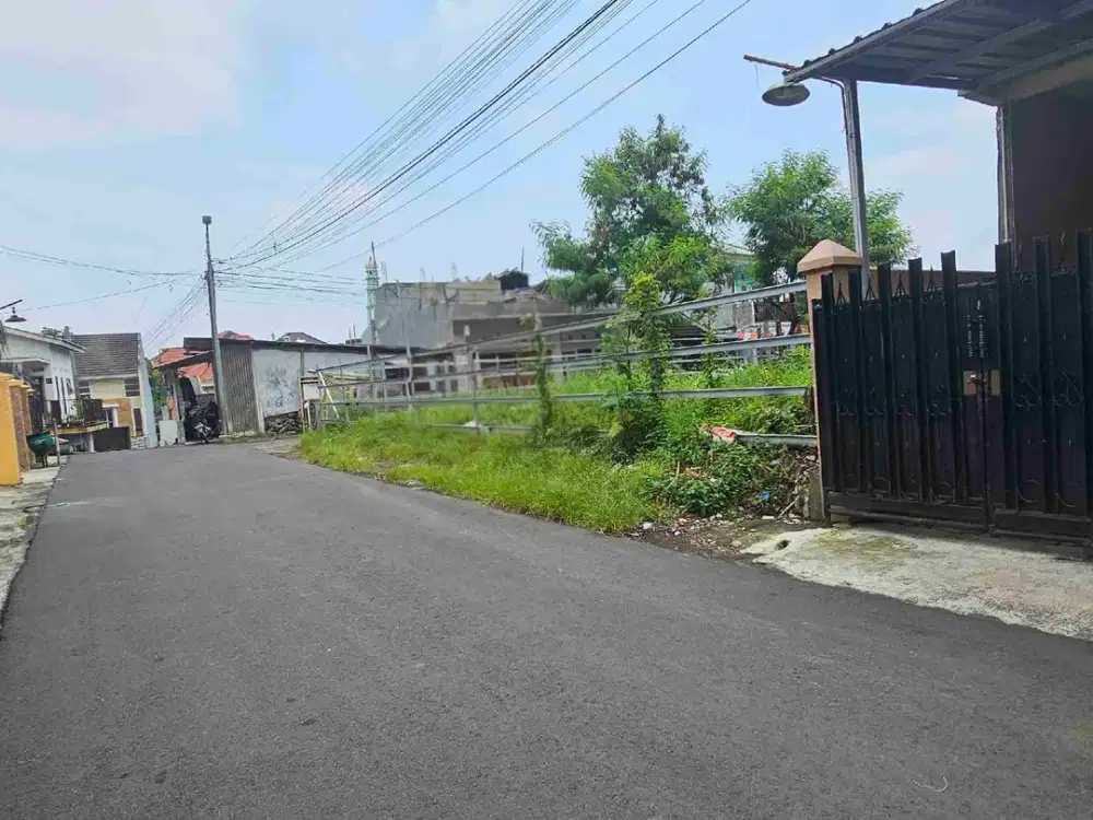 tanah bagus buat kos elite daerah bunga cengkeh suhat dekat ke kampus UB Brawijaya dan bisa jadi 2 unit