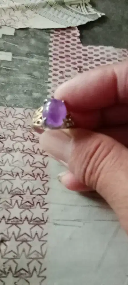 Batu  kecubung natural