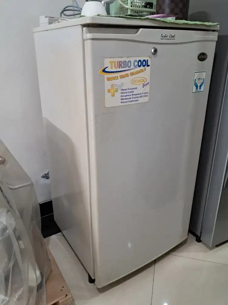 Kulkas Uchida 1 pintu kapasitas 145Lt