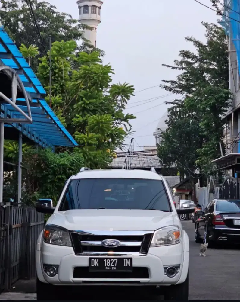 Ford Everest 2.5 XLT AT Diesel 2011