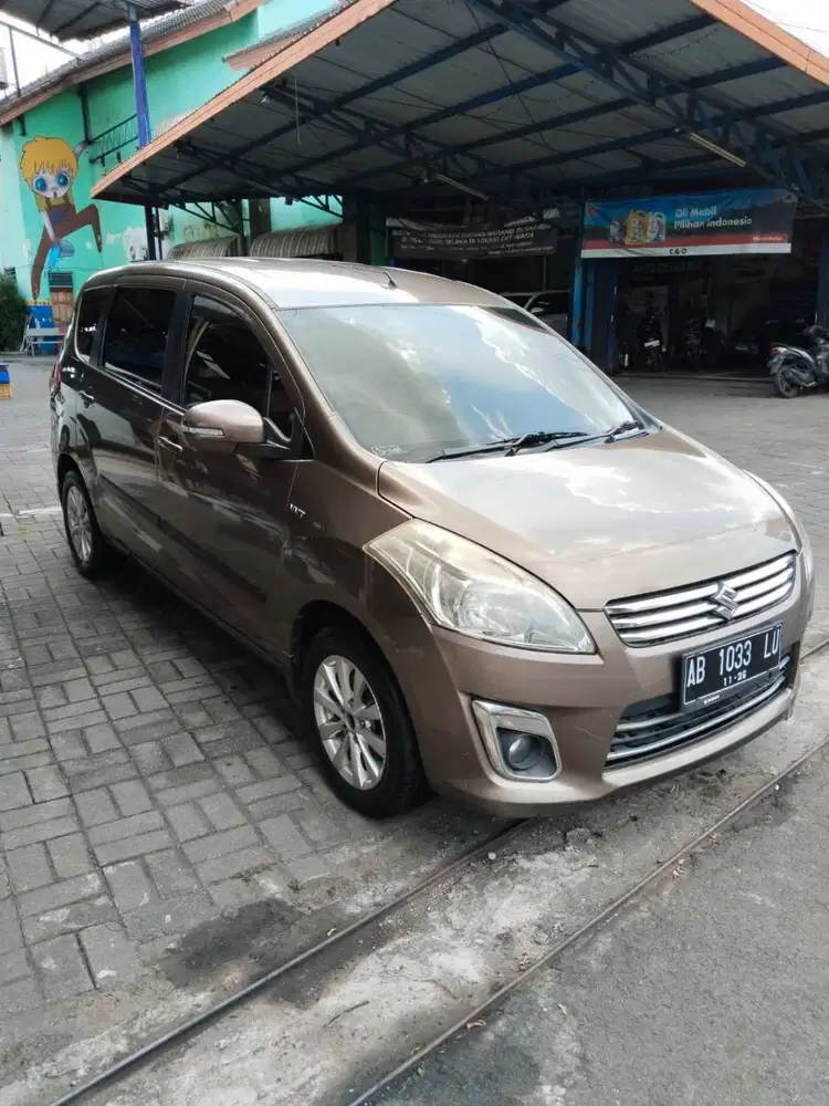 Suzuki Ertiga GL 2013 – Tangan 1, KM Rendah 127rb, AC Baru, Sleman