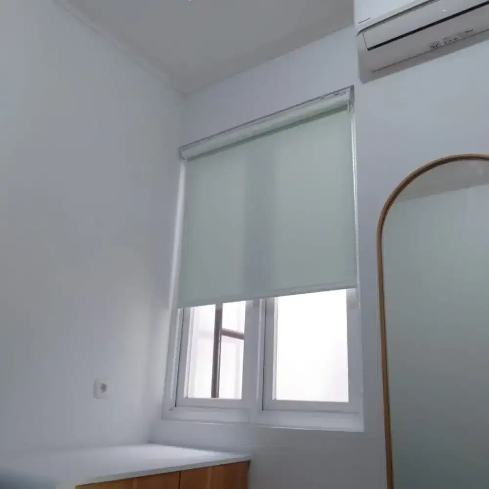 Rollerblind semiblackout