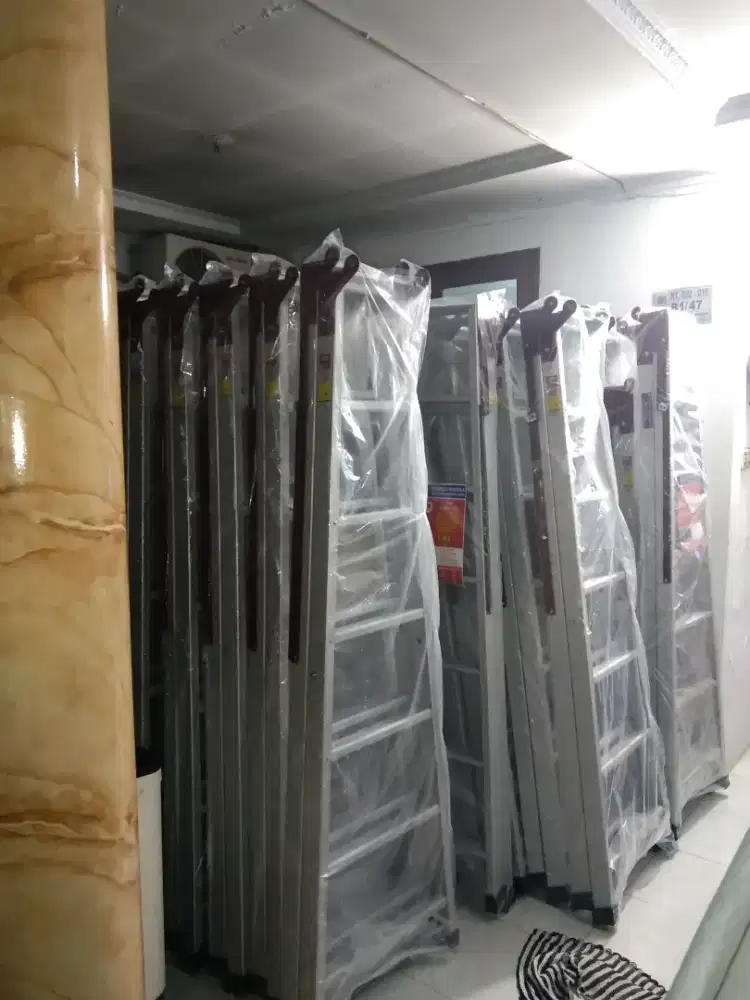 Tangga lipat alumunium 2.0 mtr.