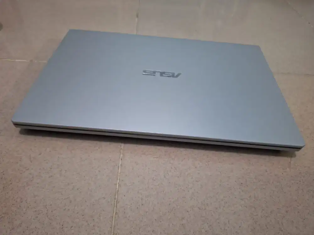 Bismillah dijual laptop Asus AMD a4