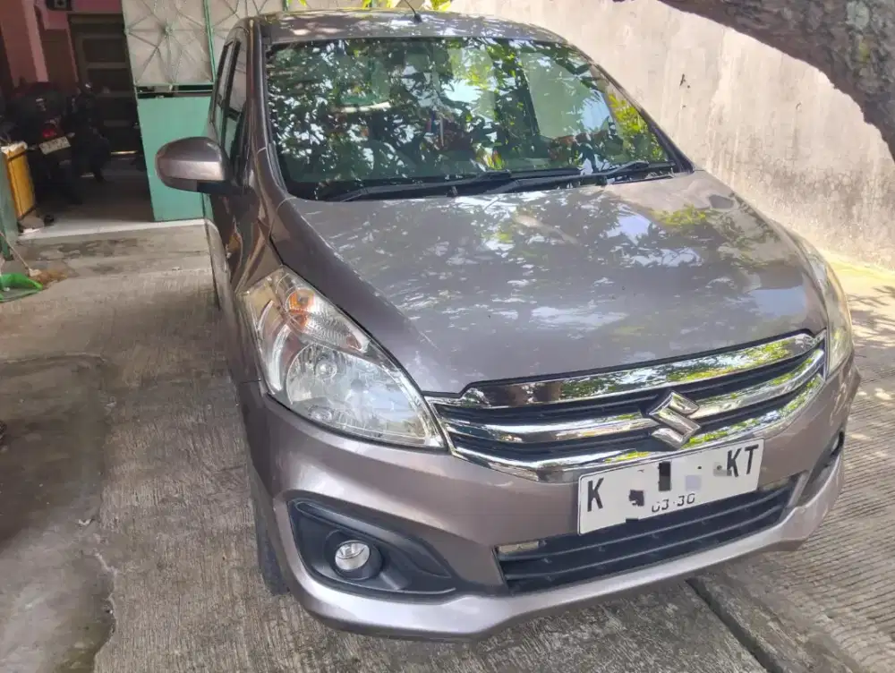Suzuki Ertiga GL M/T 2017 abu-abu