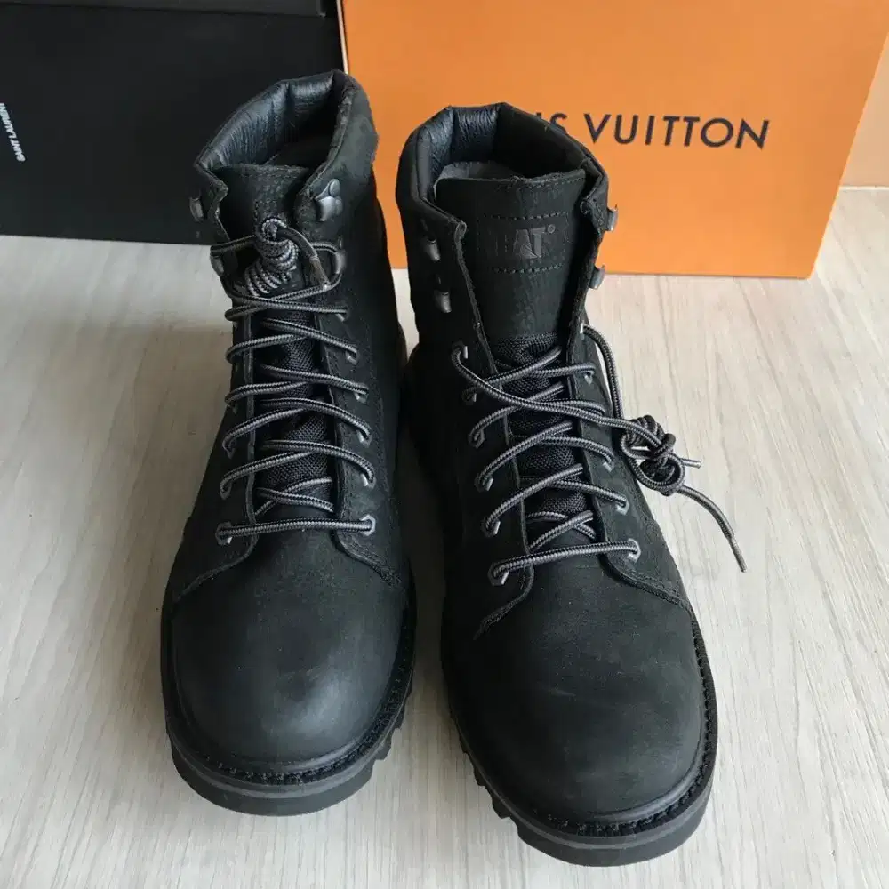 Caterpillar Waterproof Overpass Sepatu Boots Outdoor Hitam Size 45