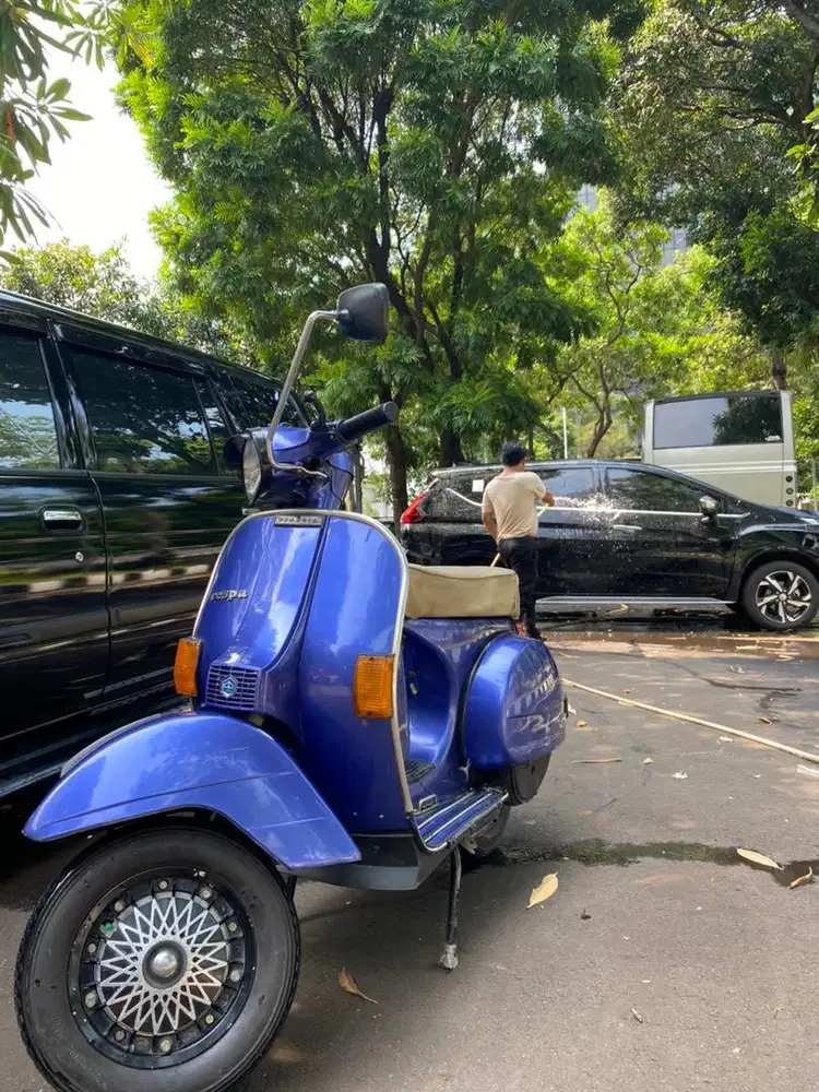vespa px tahun 1982