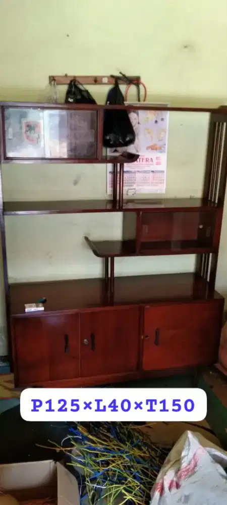 Di jual lemari pajangan pull kayu jati,,jadul mulus