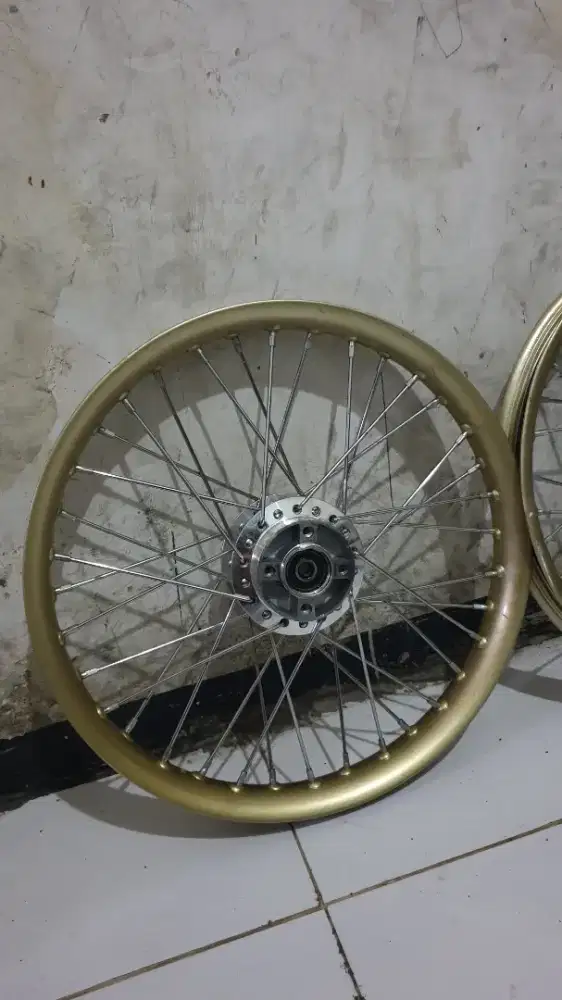 Velg rossi r17 masi baru